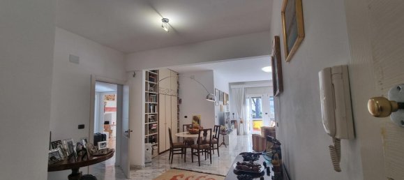 8 rooms Apartment in Genoa, Italy No. 82443 16