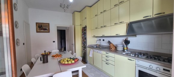 8 rooms Apartment in Genoa, Italy No. 82443 39