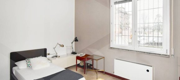 Коммерческая недвижимость с 3 комнатами в Парабьяго, Италия № 22029 13