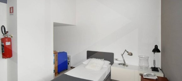 Коммерческая недвижимость с 3 комнатами в Парабьяго, Италия № 22029 12