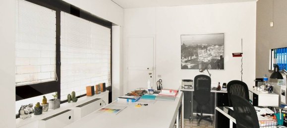 Коммерческая недвижимость с 3 комнатами в Парабьяго, Италия № 22029 3