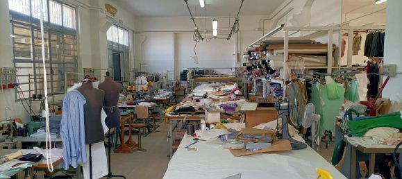 477m² Commercial property in Abbiategrasso, Italy No. 379258 2