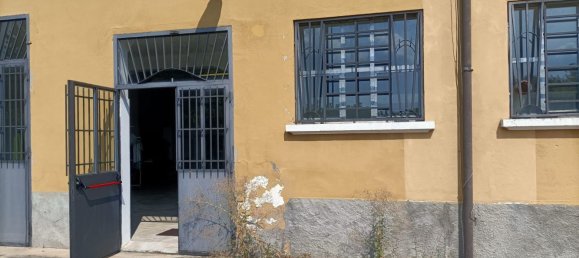 477m² Commercial property in Abbiategrasso, Italy No. 379258 12