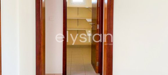 4 bedrooms Villa in Meadows, UAE No. 96872 4