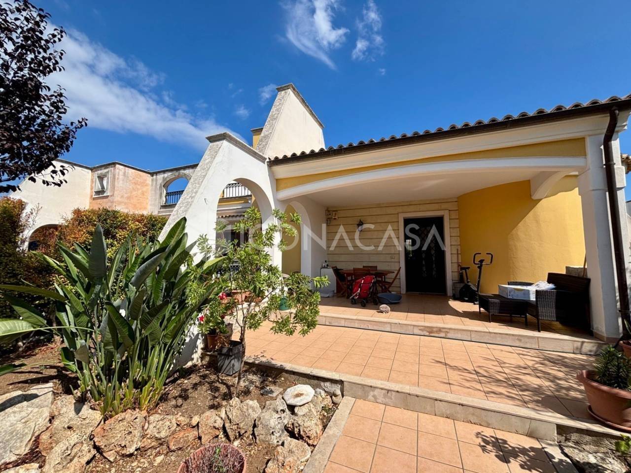 4 bedrooms Villa in Bisceglie, Italy No. 287200