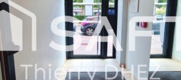 Studio in Roubaix, France, Nr. 79844 11