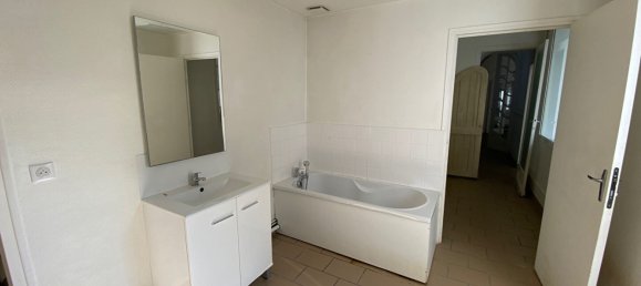 Дом с 5 комнатами в Сен-Кантен, Франция № 364095 4