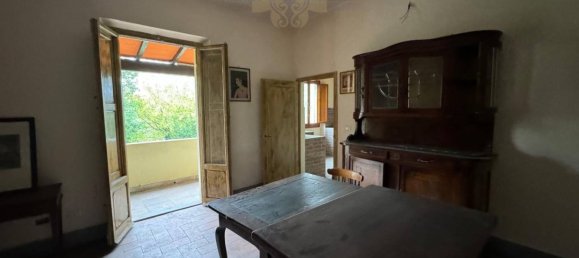 7 bedrooms Villa in Florence, Italy No. 48631 3