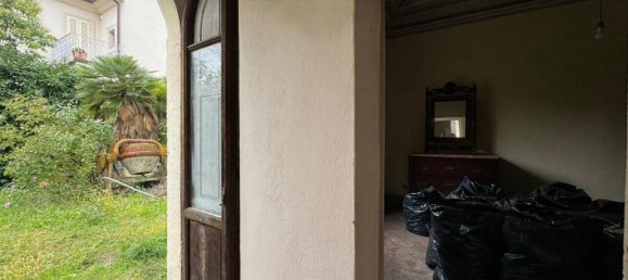 7 bedrooms Villa in Florence, Italy No. 48631 5