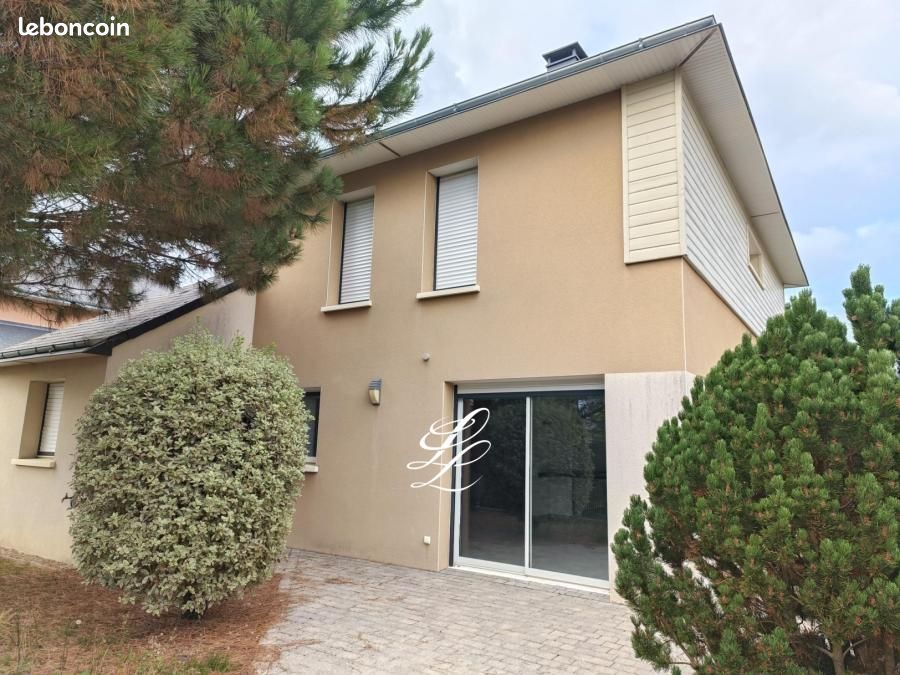 4 bedrooms House in Le Mans, France No. 290432