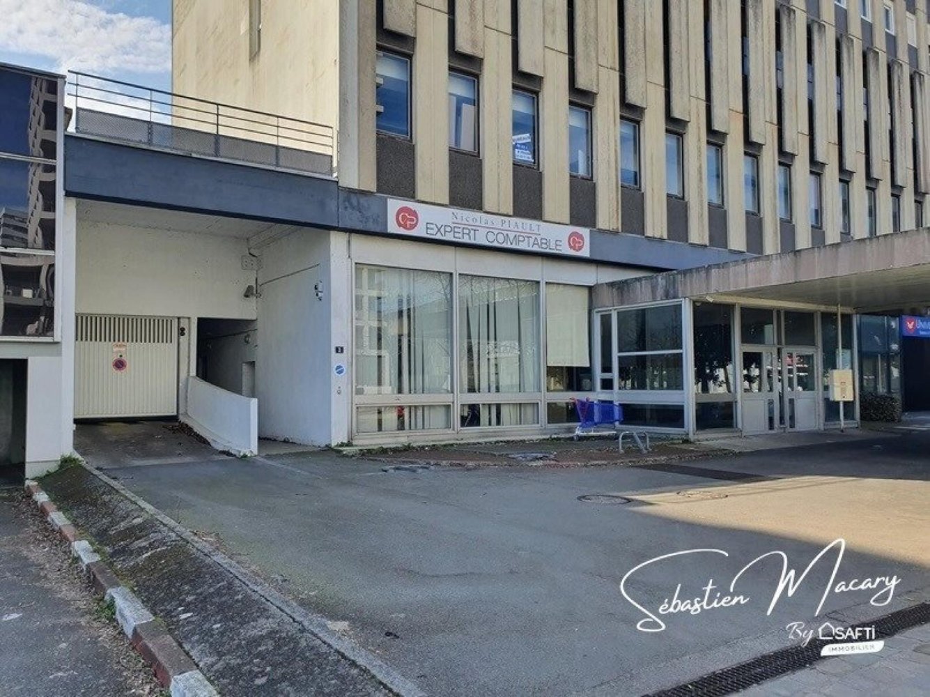 Parkplatz in Nantes, France, Nr. 336192