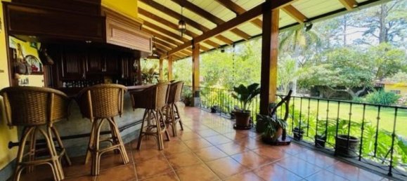 Кондоминиум  с 4 спальнями в Санта-Ана, Коста-Рика № 821 2