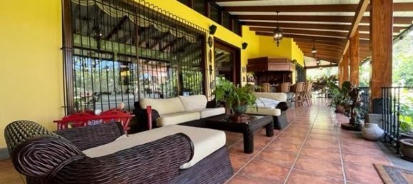 Кондоминиум  с 4 спальнями в Санта-Ана, Коста-Рика № 821 4