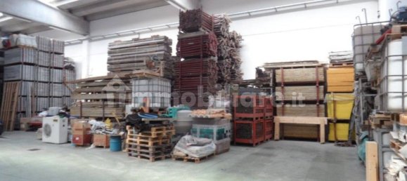 870m² Warehouse in Reggio Emilia, Italy No. 125706 2