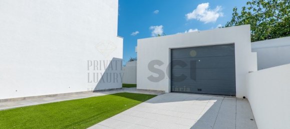 4 bedrooms House in Corroios, Portugal No. 100685 37