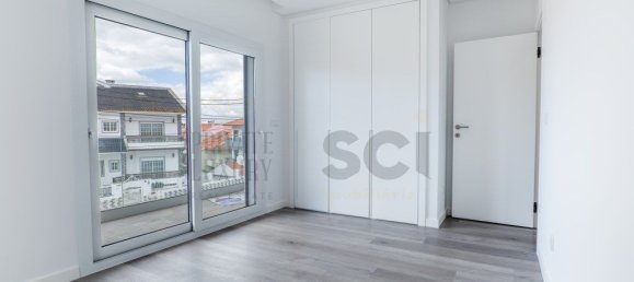 4 bedrooms House in Corroios, Portugal No. 100685 21