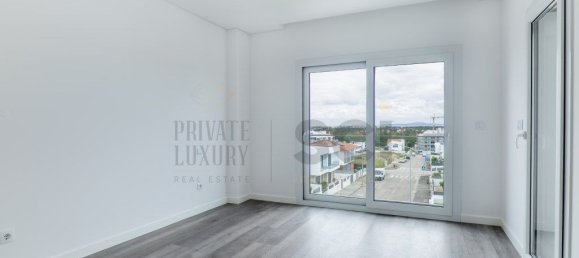 4 bedrooms House in Corroios, Portugal No. 100685 26