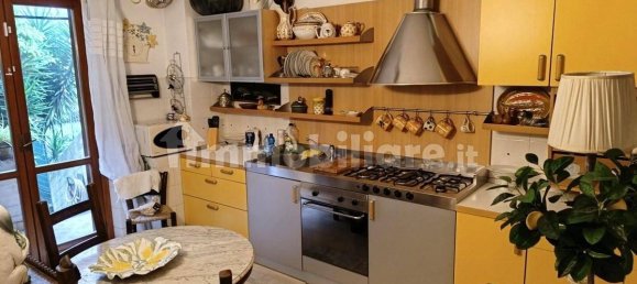 3 bedrooms House in Carrara, Italy No. 48107 8