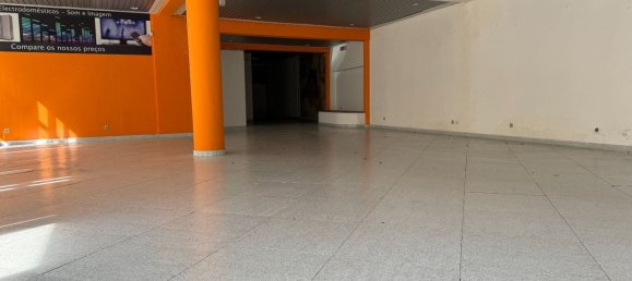 9 bedrooms Building in Ponta Delgada, Portugal No. 91871 2