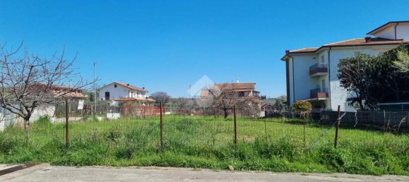 Terreno en Notaresco, Italy 580 m² No. 14801 21