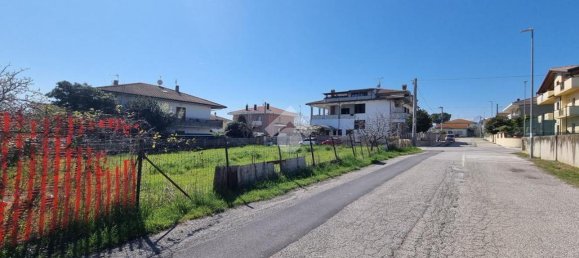 Terreno en Notaresco, Italy 580 m² No. 14801 8