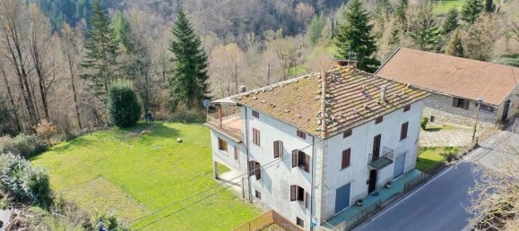 6 rooms House in Piazza al Serchio, Italy No. 118462 38