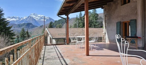 6 rooms House in Piazza al Serchio, Italy No. 118462 15