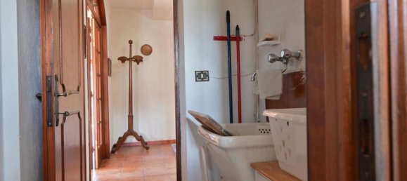 6 rooms House in Piazza al Serchio, Italy No. 118462 29