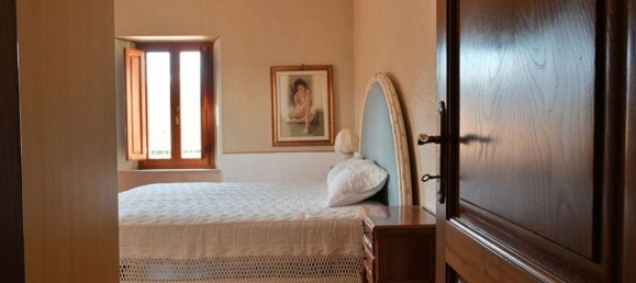 6 rooms House in Piazza al Serchio, Italy No. 118462 25