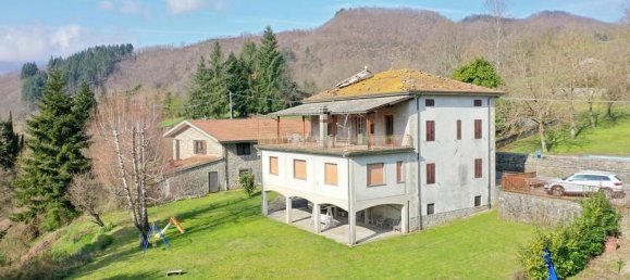 6 rooms House in Piazza al Serchio, Italy No. 118462 26