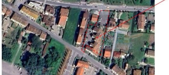 5 rooms Apartment in Lucca, Italy No. 197035 16