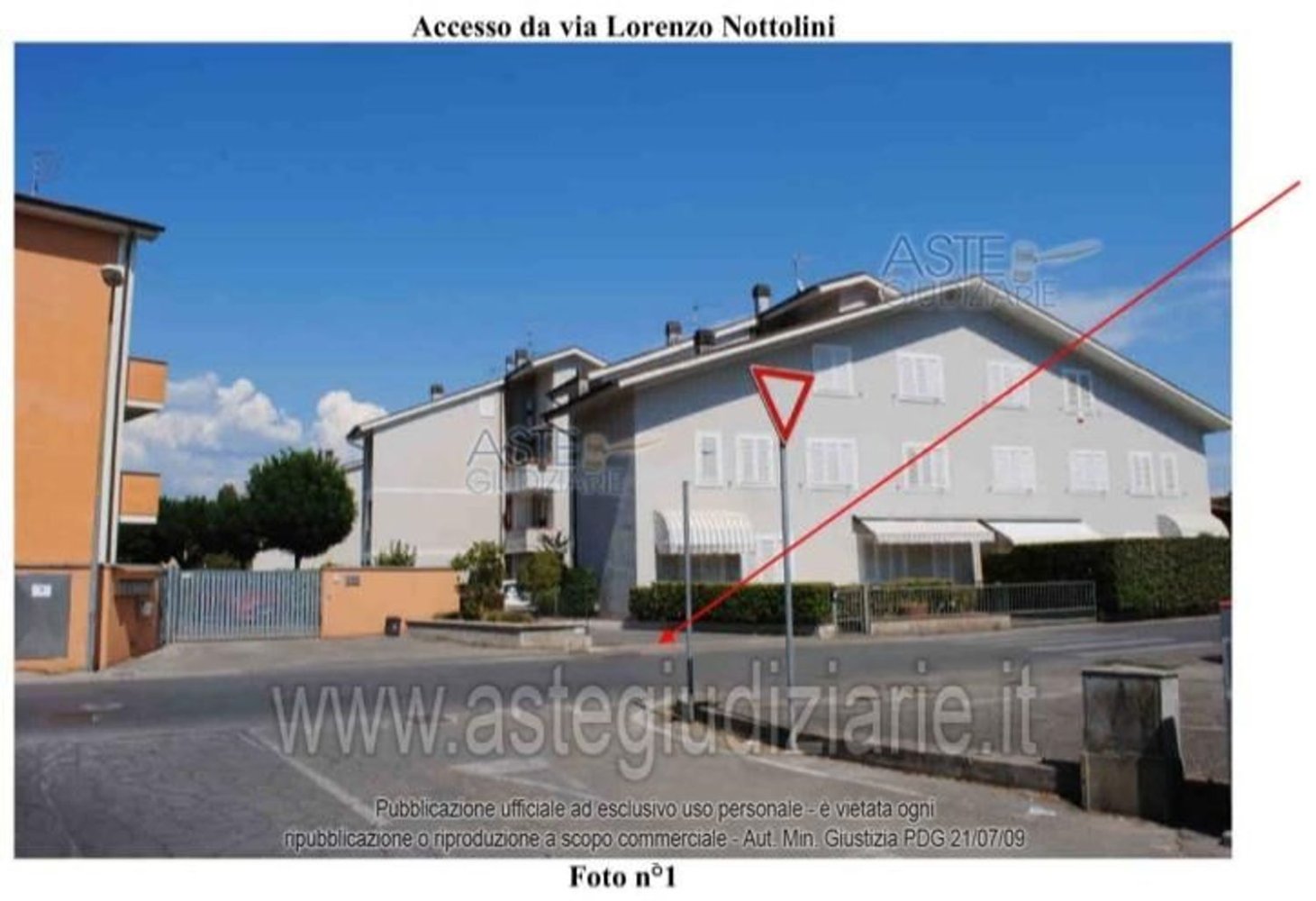 5 rooms Apartment in Lucca, Italy No. 197035