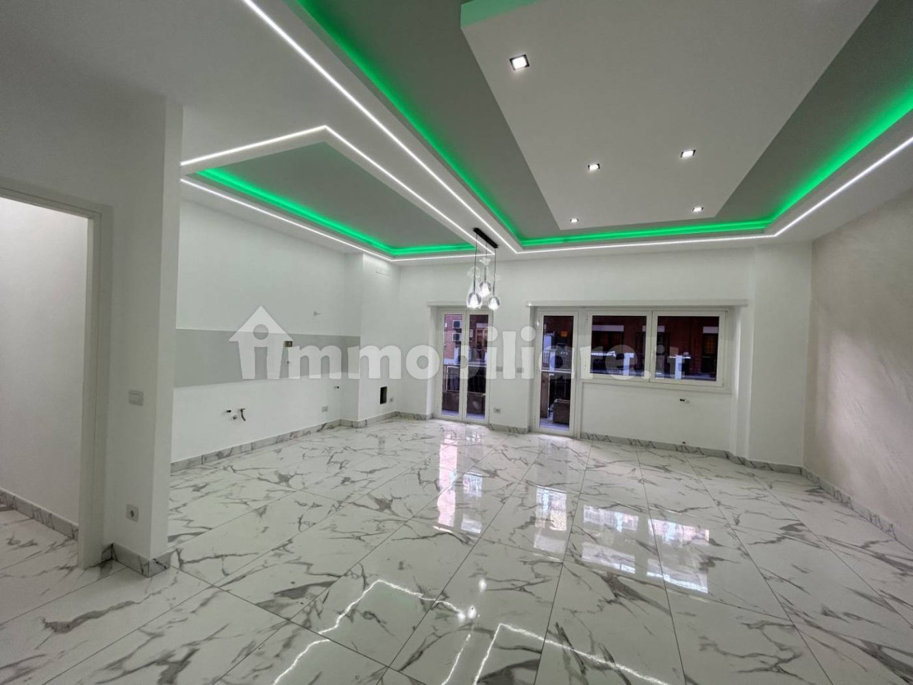 3 bedrooms Apartment in Rome, Italy No. 16862