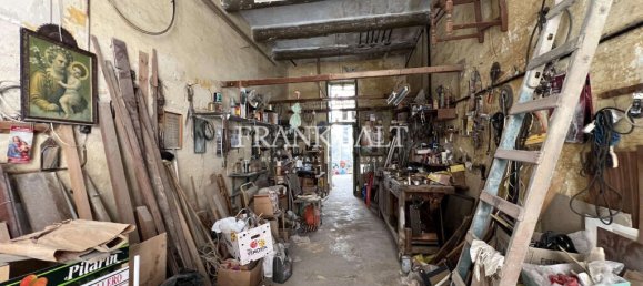 Haus in Qormi, Malta 900m², Nr. 1976 11