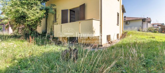 5 rooms Villa in Mozzate, Italy No. 258125 4