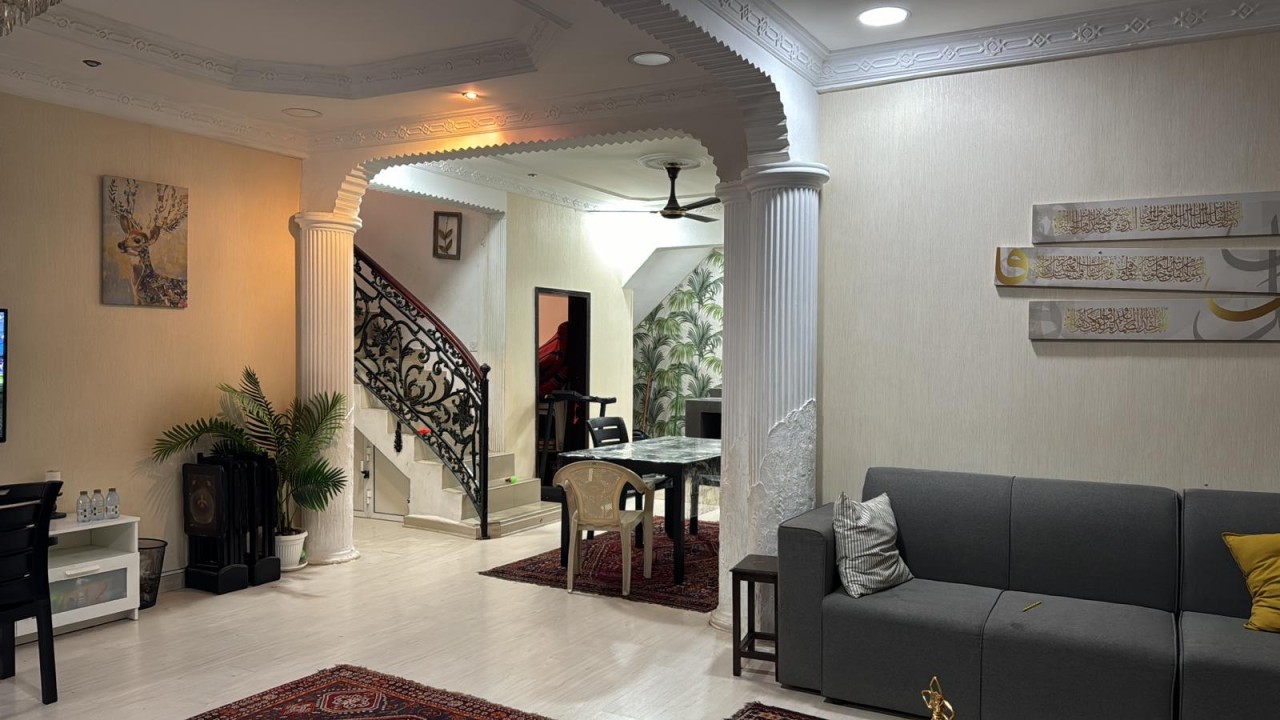 5 bedrooms Villa in Arad, Bahrain No. 1260