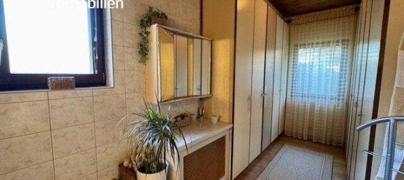 8 rooms House in Traiskirchen, Austria No. 151596 11