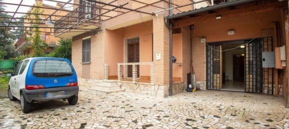 4-Zimmer Wohnung in Rome, Italy, Nr. 26908 3