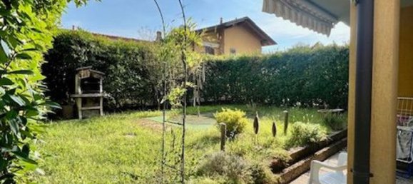 3 rooms Apartment in Bregnano, Italy No. 333692 3