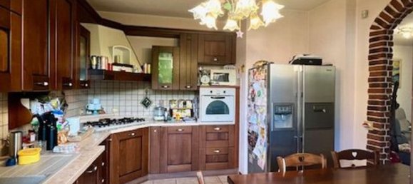 3 rooms Apartment in Bregnano, Italy No. 333692 11