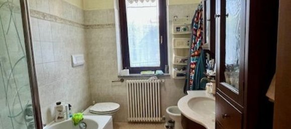 3 rooms Apartment in Bregnano, Italy No. 333692 22