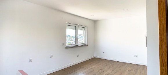 Casa de 3 dormitorios en Almada, Portugal No. 59340 11