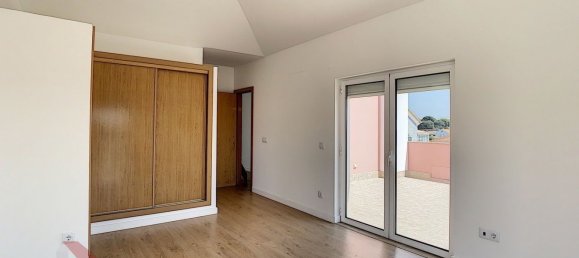 Casa de 3 dormitorios en Almada, Portugal No. 59340 19