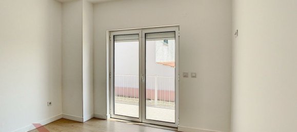 Casa de 3 dormitorios en Almada, Portugal No. 59340 25