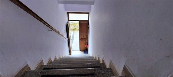 6 rooms Apartment in Arcidosso, Italy No. 88664 2