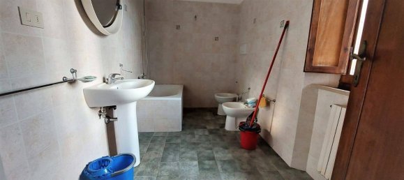 6 rooms Apartment in Arcidosso, Italy No. 88664 14