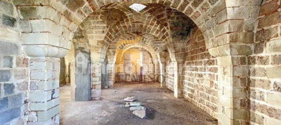 5 rooms Building in Collepasso, Italy No. 72956 8