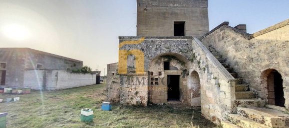 5 rooms Building in Collepasso, Italy No. 72956 4