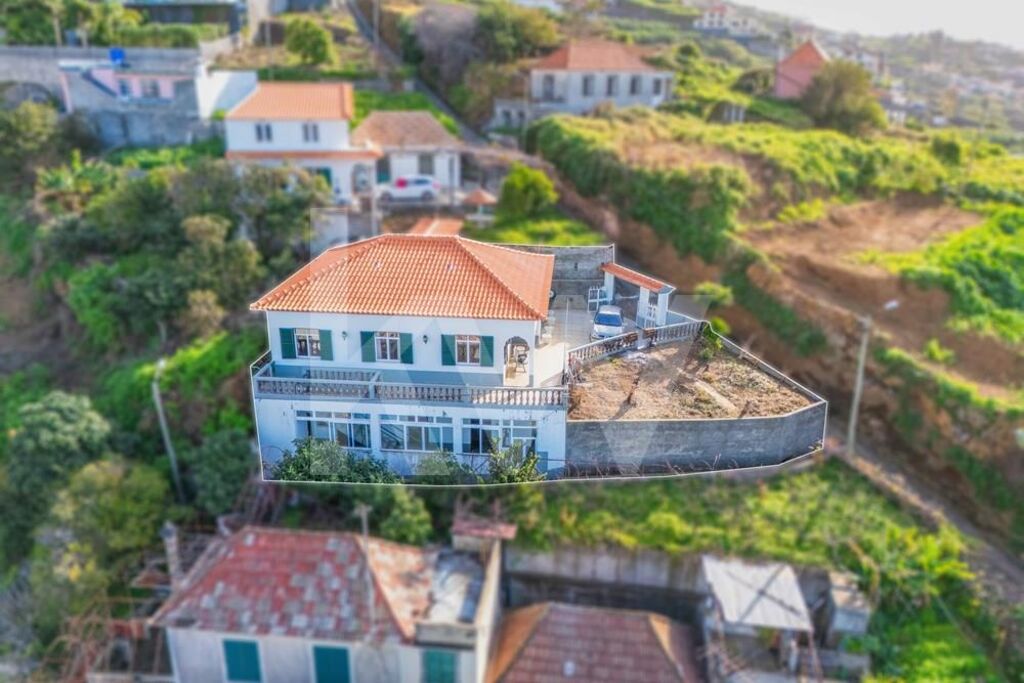 2 bedrooms House in Ribeira Brava, Portugal No. 77797