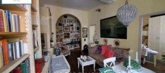 5 rooms Apartment in Rome, Italy No. 205920 13